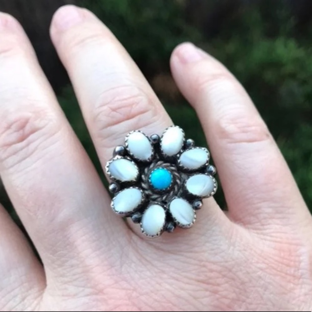 ❌SOLD❌Turquoise Mother of Pearl Cluster Ring